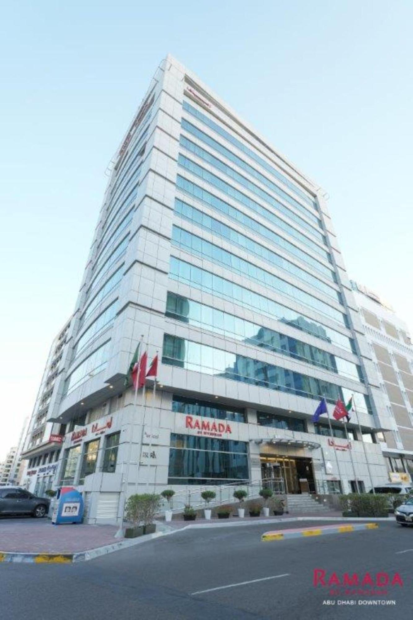 Hotel Ramada Downtown Abou Dabi Extérieur photo