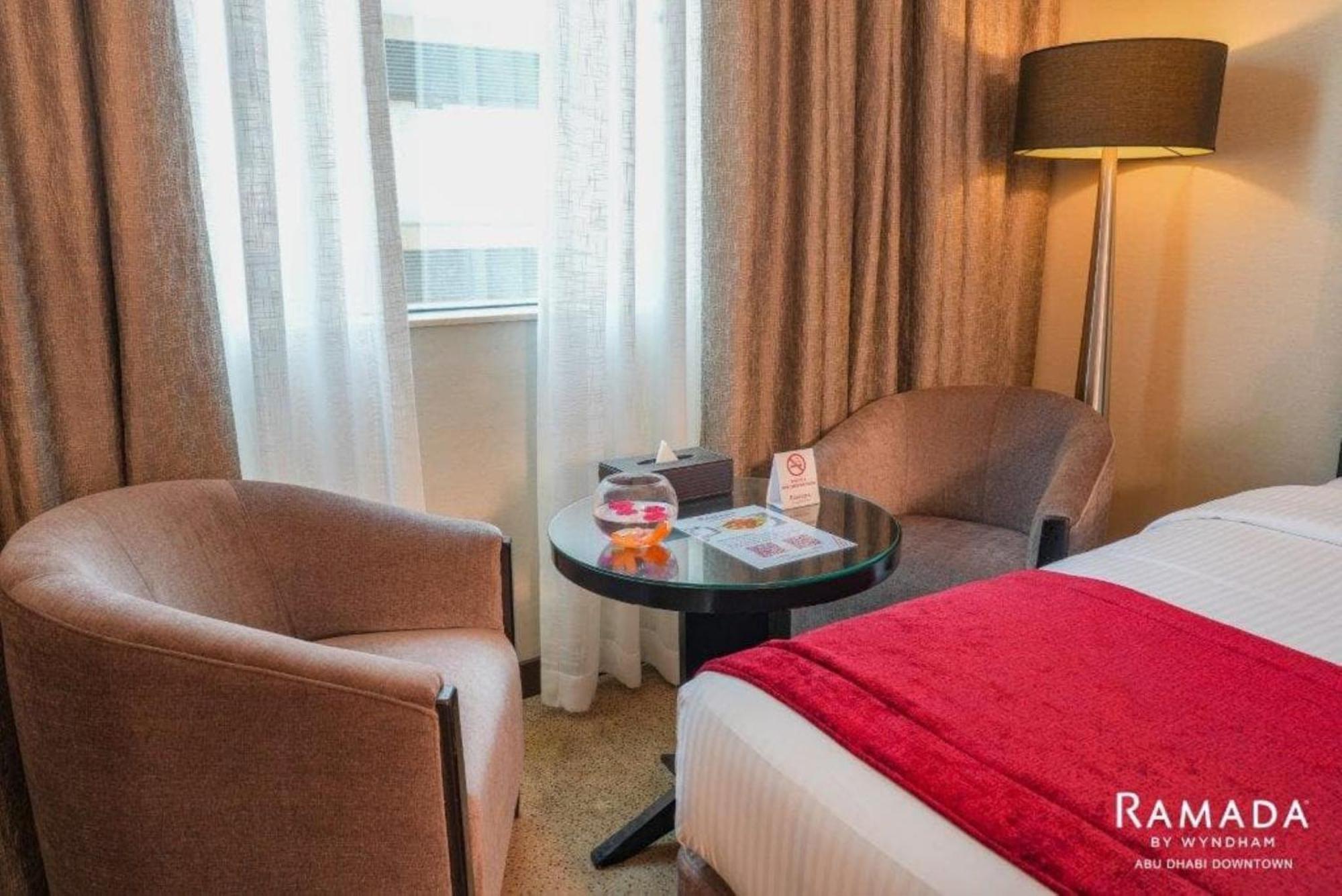 Hotel Ramada Downtown Abou Dabi Extérieur photo