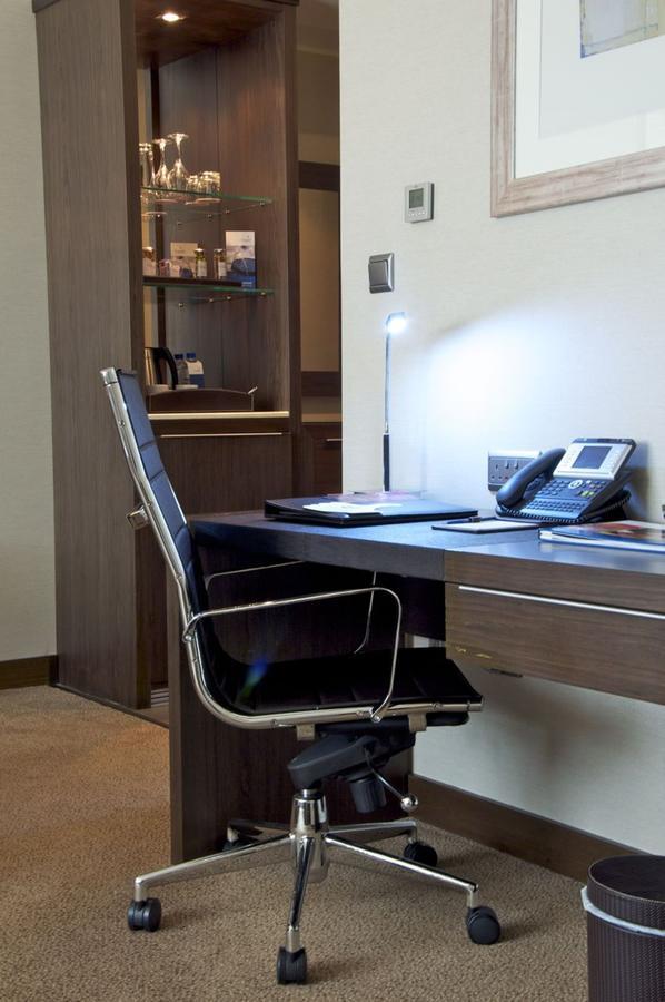 Hotel Ramada Downtown Abou Dabi Extérieur photo