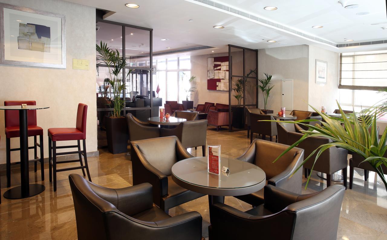 Hotel Ramada Downtown Abou Dabi Extérieur photo